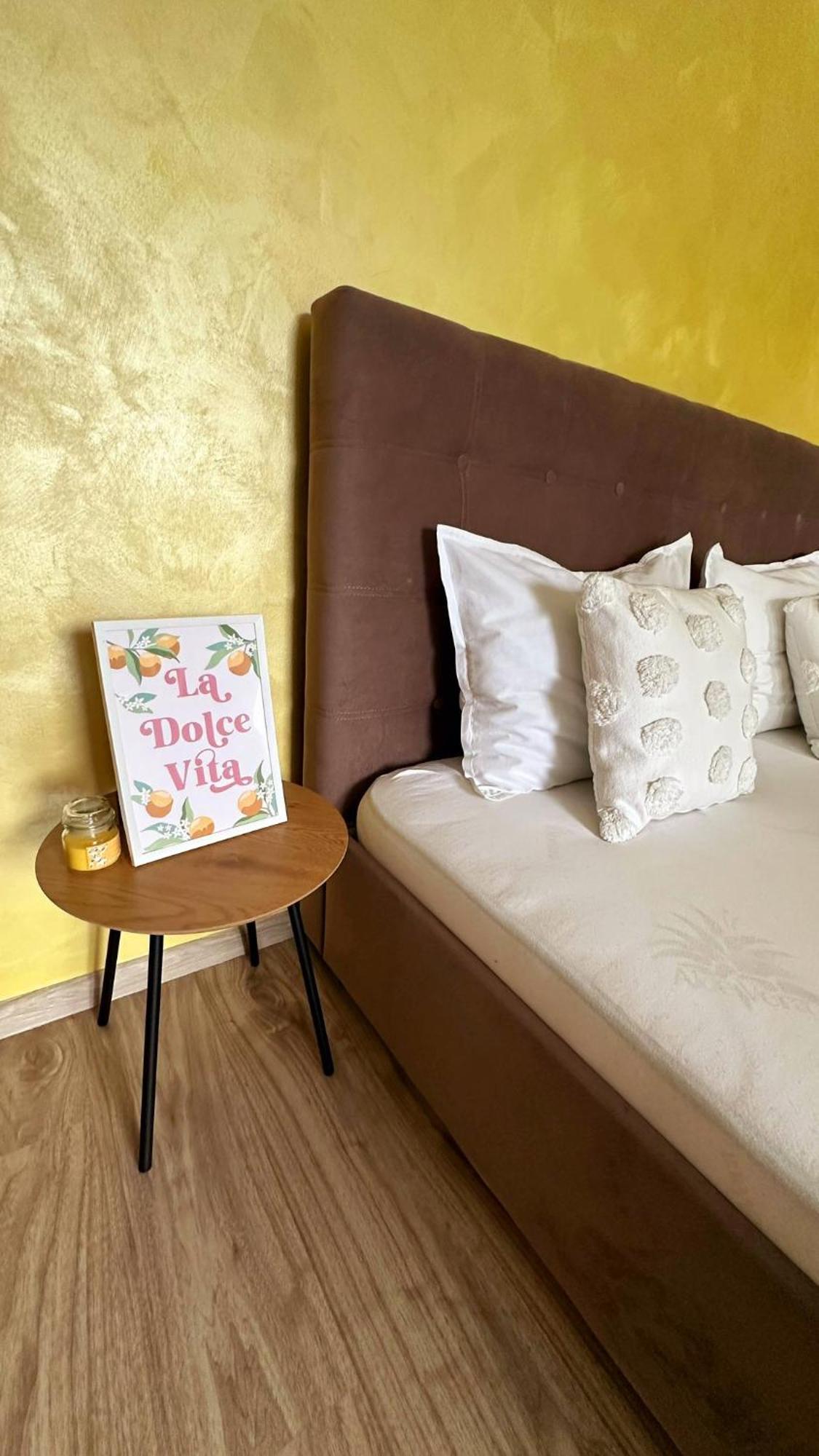 Eral Apartment Mamaia Bagian luar foto